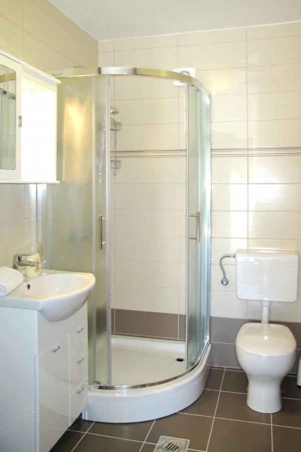 Apartment Luka - Nov103 By Interhome โนวีวีโนดอลสกี ภายนอก รูปภาพ