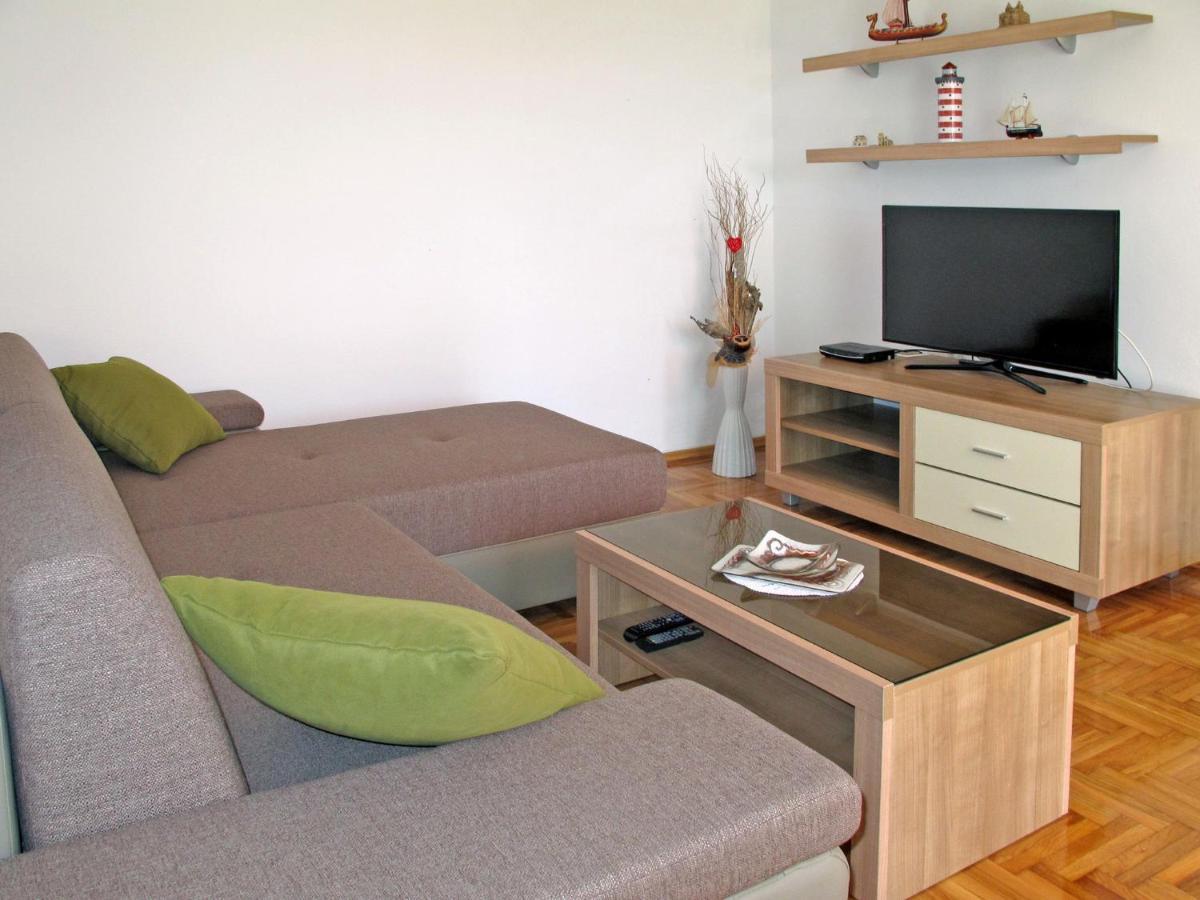 Apartment Luka - Nov103 By Interhome โนวีวีโนดอลสกี ภายนอก รูปภาพ