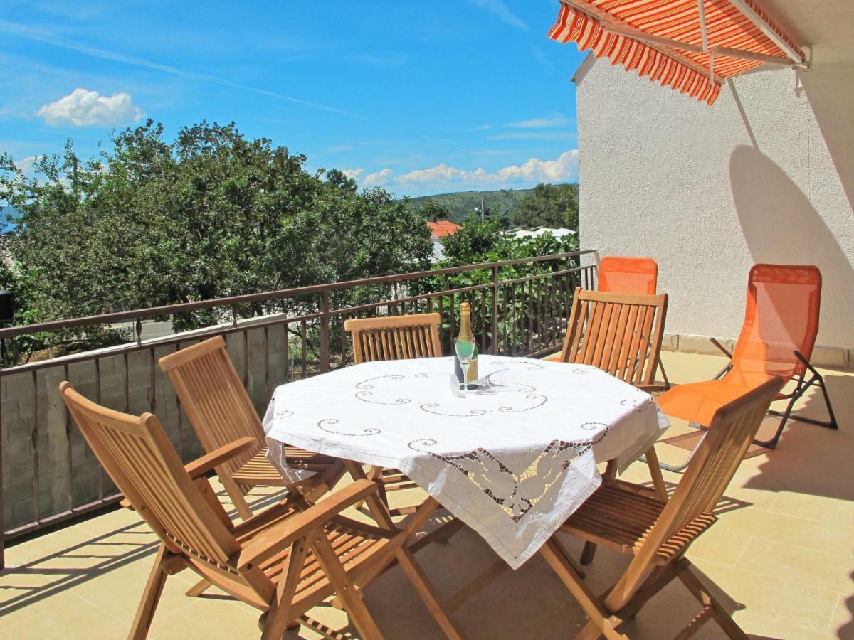 Apartment Luka - Nov103 By Interhome โนวีวีโนดอลสกี ภายนอก รูปภาพ